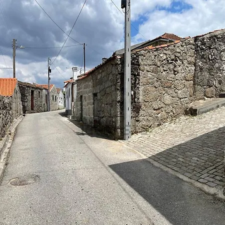 Akivillas Celorico Brick Дом отдыха