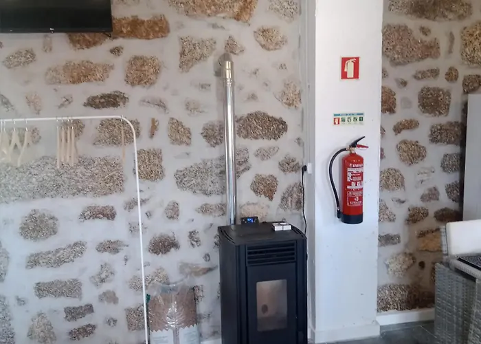 بيت للعطل Akivillas Celorico Brick *