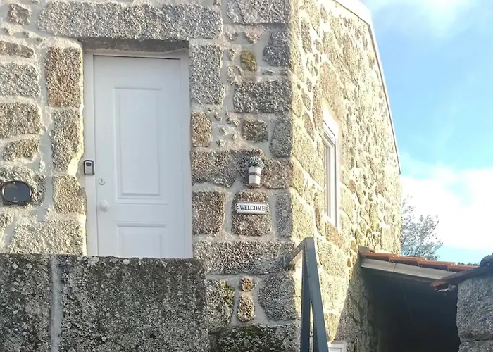 Akivillas Celorico Brick Дом отдыха Селорику-да-Бейра